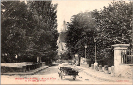 S14279 Cpa 10 Mussy Sur Seine - Rue Et Place De L' Hôtel De Ville - Mussy-sur-Seine