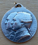 D3-406 Médaille Watshington Lafayette Signée Gaston Lavrillier 4 Juillet 1776 -14 Juillet 1789 Journée  Paris 1917 - Obj. 'Souvenir De'