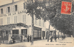 CPA 42 FEURS / HOTEL DE LA GARE - Feurs