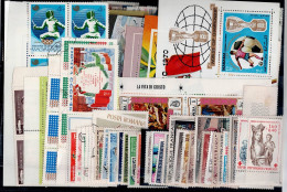 LOT OF 238 STAMPS MINT+USED+ 16 BLOCKS MI- 97 EURO VF!! - Collections (sans Albums)