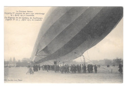 (35450-00) Le Croiseur Aérien - Zeppelin IV Piquant Du Nez à Son Atterrissage - Dirigeables