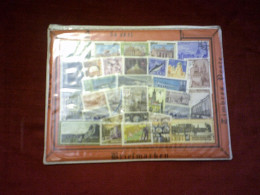 1  PLAQUE  DE  50   TIMBRES   DE  LA RUSSIE URSS - Collections