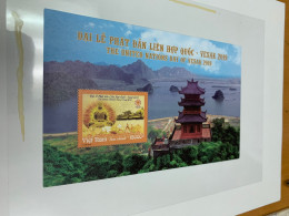 Vietnam Stamp Vesak 2019 Temple Landscape Perf - Bouddhisme