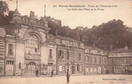 FRANCE - Marne - Sainte Menehould - Place De L'Hôtel De Ville - La Salle Des Fêtes Et La Poste - Carte Postale Ancienne - Sainte-Menehould