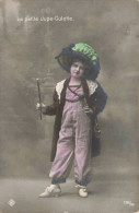 ENFANT - Portraits - La Petite Jupe Culotte - Petite Fille Portant Un Grand Chapeau -  Carte Postale Ancienne - Portraits