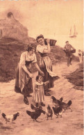 ENFANT - Scène - Une Mère Encourageant Son Bébé à Jouer Avec Les Poules - Port -  Carte Postale Ancienne - Dibujos De Niños