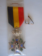 Medaille Kraaglintje Doosje Bijzonder Ereteken 2e Klasse Voorzorg Décoration Spéciale Prévoyance 2eme Classe Ordonnance - Profesionales / De Sociedad
