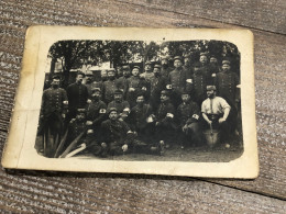 Photo Carte Poilus Groupe Du 11eme Régiment D’infanterie 14-18 Dont Infirmier - 1914-18