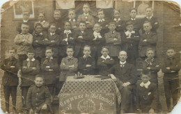 Commune De WELKENRAEDT ( Liège) - école Photo De Groupe 6em Année D'étude ,carte Photo Vendue En L'état. - Welkenraedt