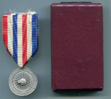 FRANCE - Médaille D'Honneur Des Chemins De Fer,  échelon Argent (modèle 1939) (avec Boîte) - Francia