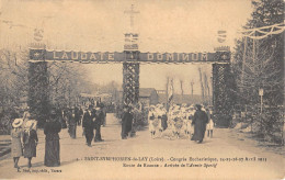 CPA 42 SAINT SYMPHORIEN DE LAY / CONGRES EUCHARISTIQUE 1913 / ROUTE DE ROANNE / ARRIVEE DE L'AVENIR SPORTIF - Other & Unclassified