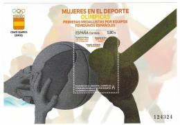 Delcampe - 2021-ED. 5500 H.B.- MUJERES EN EL DEPORTE. OLÍMPICAS PRIMERAS MEDALLISTAS POR EQUIPOS FEMENINOS ESPAÑOLES - NUEVO - Blocks & Kleinbögen