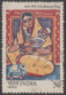 USED STAMP FROM 1982 INDIA ON CHILDREN'S DAY/MOTHER & CHILD /PAINTING BY D.SHARMA - Used Stamps