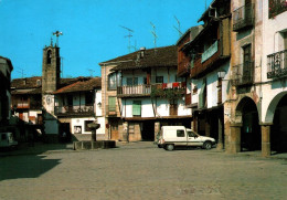 18004 VILLANUEVA DE LA VERA Plaza De Aniceto Marina   (2 Scans )  Voitures Autos Fontaine - Cáceres