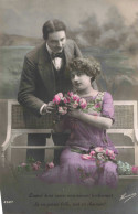 COUPLE -  Quand Deux Coeurs Unis Aiment Tendrement - La Vie Parait Belle - Carte Postale Ancienne - Couples