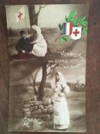 Cpa MILITARIA Fantaisie, Honneur Aux Dames De La Croix Rouge, éd Mug 553, écrite, Année? - Croix-Rouge