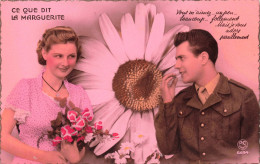 COUPLE - Ce Que Dit La Marguerite - Carte Postale Ancienne - Couples