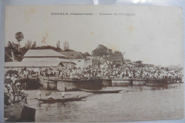 CPA Afrique Cameroun Douala - Course De Pirogues - Très Animée Vers 1910-1920 - Cameroun