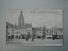 Roeselare - ROULERS - La Grand Place Et La Tour Saint Michel - Roeselare