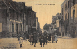 CPA 53 EVRON / RUE DE SAUGE / Cpa Toilée - Altri & Non Classificati