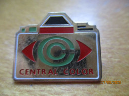 Lot 01 -- Pin's Appareil Photo Central Color -- Exclusif Sur Delcampe - Photographie