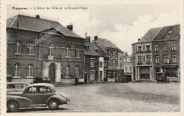 CPA Florennes - L'Hôtel De Ville Et La Grand-Place - Editions Moligna Anhée-sur-Meuse - Non Circulée - Divisée - Animée - Florennes