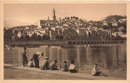 FRANCE - Cote D'Azur - Menton (Alpes Maritimes) - Le Port - Des Enfants Au Port -  Carte Postale - Menton