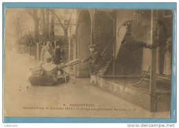 95__INONDATIONS DE PARIS...JANVIER 1910-ARGENTEUIL COURAGEUSE PORTEUSE DE PAIN..BEAU PLAN - Argenteuil