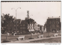 35----FOUGERES---Place Carnot-- - Fougeres