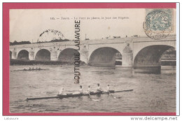 37 - TOURS---Le Pont De Pierre Le Jour Des Régates---animé - Tours