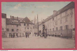 15 - CHAUDESAIGUES----La Place Du Gravier L'Hotel Valette Et L'Eglise Paroissiale---animé--cpsm Pf--colorisée - Other & Unclassified