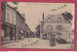 80 -OISEMONT----Rue Sadi-Carnot---Commerces--animé - Oisemont