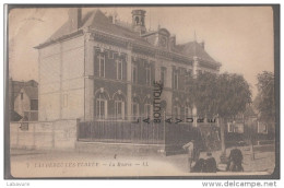 76---CAUDEBEC LES ELBEUF---La Mairie--animé - Caudebec-lès-Elbeuf