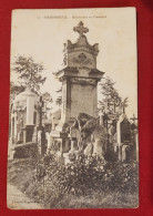 CPA - Hazebrouck - Monument Au Cimetière - Hazebrouck