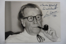 Autographe Photo Dédicacée Signée Par Georges Simenon En 1983 Auteur Maigret - Escritores