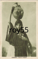 Colonie Italiane Colonia Italiana Libia Tobruch Costumi Indigeni Veduta Donna Con Anfora In Testa (F.picc/v.retro/viagg) - Libia