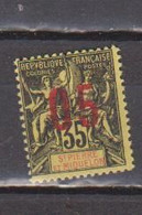 SAINT PIERRE ET MIQUELON          N°  YVERT 100  NEUF AVEC CHARNIERES      ( CHARN   02/ 51 ) - Unused Stamps