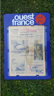 Plaque émaillée Ouest France , Avec Le Journal  , Environs 1970 - Plaques émaillées (après 1960)