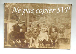 Guerre 14-18 Photo 13 E Régiment D'infanterie Groupe Dans La Forêt De P.... Petit Format - 1914-18