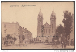 59----MERVILLE--L'Eglise Vue De Face--animé--sortie De Messe-pas Courante - Merville