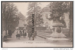 18----BOURGES Jardin De L'Archevéché-- Animé - Bourges