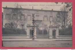 01 - TREVOUX----Sous Préfecture--Tribunal Ancien Siege Du Parlement - Trévoux