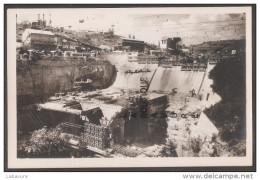 01----BARRAGE ET USINE DE GENISSIAT (aout 1947)--Vue Aval Montrant La Première Partie De L'usine(groupe 1 & 2 En Cours D - Génissiat