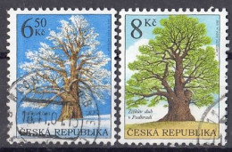 CZECH REPUBLIC 410-411,used,falc Hinged,trees - Gebraucht