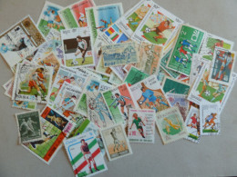 LOT DE 100 TP DIFFERENTS THEME "FOOTBALL" - Used Stamps