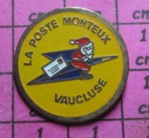 1718c  Pin's Pins / Beau Et Rare / NOEL / PERE NOEL LA POSTE MONTEUX VAUCLUSE - Christmas