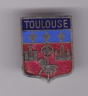 Broche En Laiton émaillé - Toulouse (31) - Pas Un Pin's - Ecusson - Armoiries - Blasons - Héraldique - Ville - Obj. 'Remember Of'