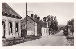 AUBE MARCILLY LE HAYER CARREFOUR DU MOULIN - Marcilly