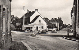 76 YERVILLE - " Le Carrefour Routes Fleuries " ; Edit:Photo S.  FAIDEAU - Yerville