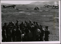 DEUTSCHES REICH 1941 (Juli) Orig. S/w.-Presse-Foto: Feldflughafen Banak , Sowjet. Tundra Mit Junkers Ju 88 (Format 18 X  - Guerre Mondiale (Seconde)